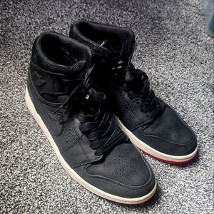 Nike Air Jordan 1 Nouveau 'black Red'